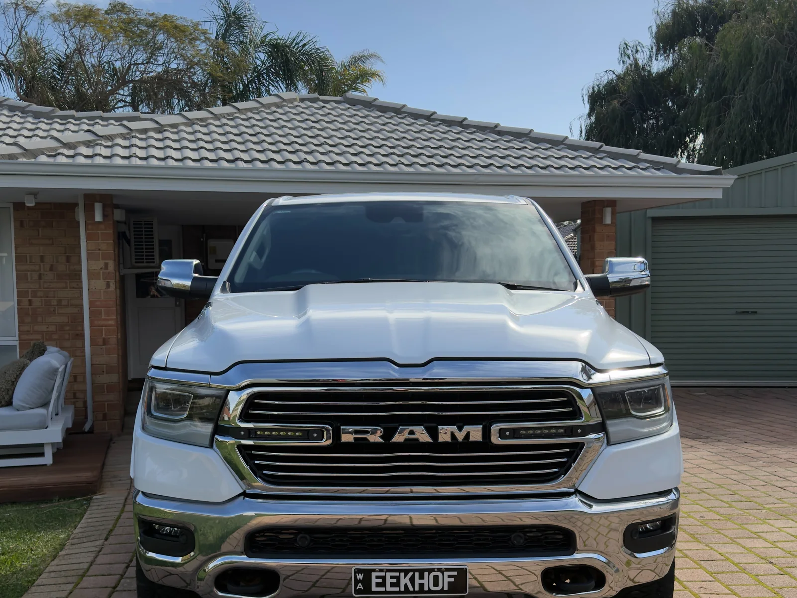 Ram 1500 Laramie, full exterior